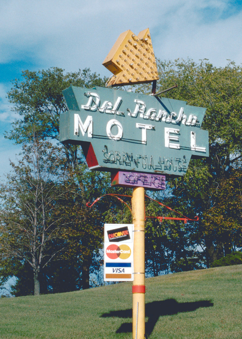 Del Rancho Motel Magnet